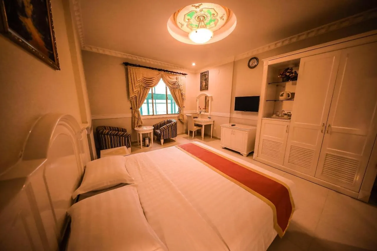 700 Fortune Ho Chi Minh City 2*,